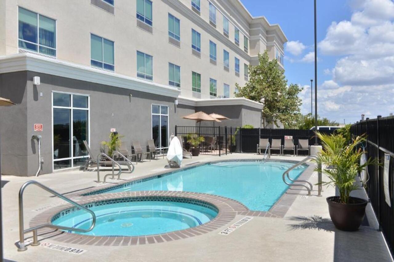 Holiday Inn Hotel & Suites Northwest San Antonio By Ihg Ngoại thất bức ảnh
